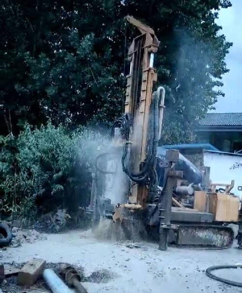 颍州区钻岩石井